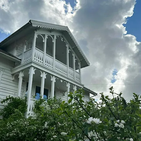 Swiss-style From 1880 By Hattarvagen בית נופש
